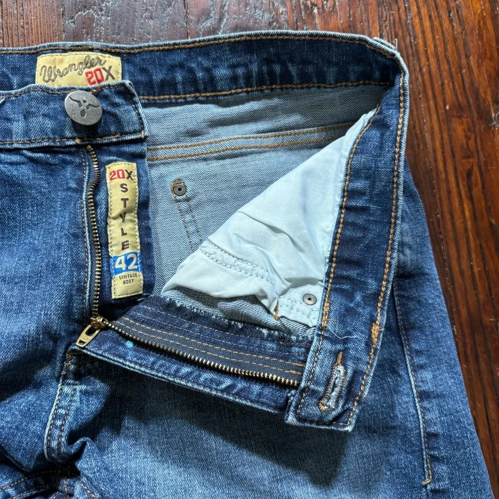 Wrangler 20X Jeans Mens‎ 32x30 Blue Dark Wash Style 42 Vintage Boot Embroidered
